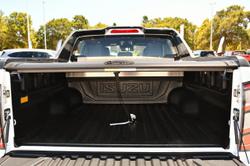 2025 Isuzu
D-MAX X-TERRAIN