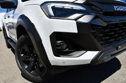 2025 Isuzu
D-MAX X-TERRAIN