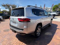 2022 Toyota Landcruiser VX