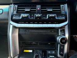 2022 Toyota Landcruiser VX