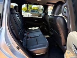 2022 Toyota Landcruiser VX