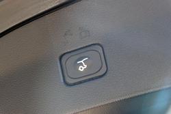 2021 Ford
                Everest Titanium