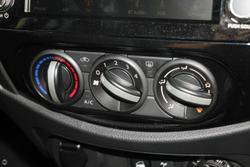 2025 Nissan Navara SL D23 MY25 4X4 Dual Range Black Star