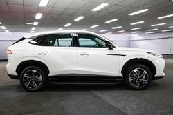 2025 MG
HS Super Hybrid Excite