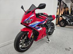 2024 Honda CBR650R Red