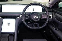 2025 MG IM5 Platinum