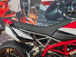 2020 DUCATI HYPERMOTARD 950 SP RED/WHITE