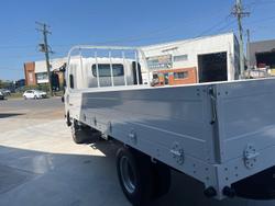 2025 Isuzu N Series NNR 45-150 White