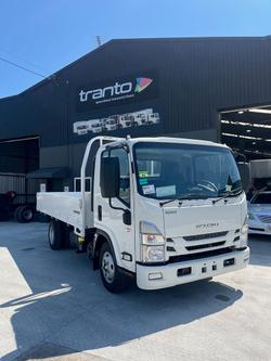 2025 Isuzu N Series NNR 45-150 White