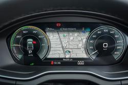 2025 Audi Q5 55 TFSI e S line