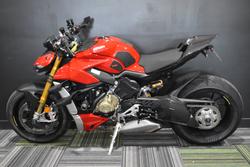 2011 Ducati STREETFIGHTER S Red