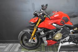 2011 Ducati STREETFIGHTER S Red