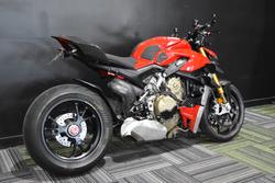 2011 Ducati STREETFIGHTER S Red