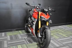 2011 Ducati STREETFIGHTER S Red