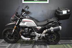 2022 MOTO GUZZI V85 TT TRAVEL Black