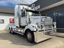 Western Star 4864FXB With 40