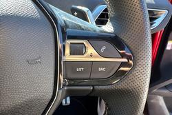 2019 Peugeot
                3008 GT Line