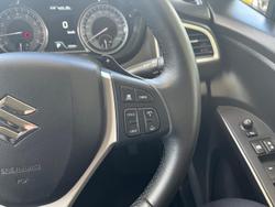 2023 Suzuki
                S-Cross ALLGRIP