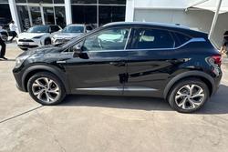 2022 Renault
Captur R.S. Line