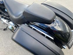 2019 HARLEY-DAVIDSON FLSB SPORT GLIDE Black