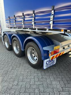 2025 CIMC 34 Pallet Drop Deck Mezz Curtainisder B Double, In Brisbane