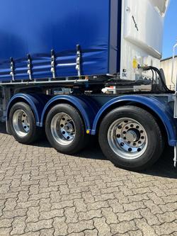 2025 CIMC 34 Pallet Drop Deck Mezz Curtainisder B Double, In Brisbane