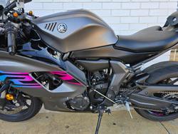 2024 YAMAHA YZF-R7LA GREY
