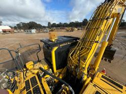 2018 Komatsu
Pc360 Lc-11