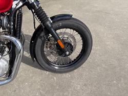 2022 Royal Enfield INTERCEPTOR 650 E5 CLASSIC Red