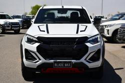 2025 Isuzu D-MAX BLADE