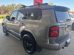 2024 Toyota Landcruiser Prado