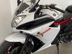 2013 Yamaha FZ6R FZ White