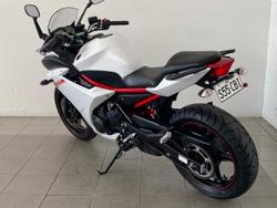 2013 Yamaha FZ6R FZ White