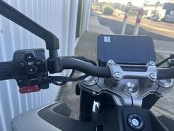 CFMOTO 450NK ROAD BLACK