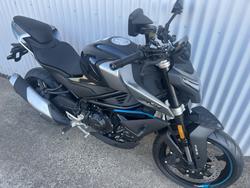 CFMOTO 450NK ROAD BLACK