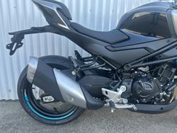 CFMOTO 450NK ROAD BLACK