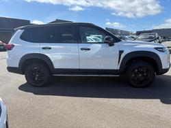 2025 LDV D90 Executive SV9A MY25 4X4 Dual Range Metal Black