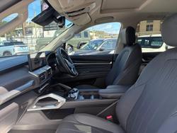 2025 LDV D90 Executive SV9A MY25 4X4 Dual Range Metal Black