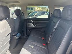 2025 LDV D90 Executive