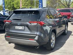 2020 Toyota
                RAV4 GXL
