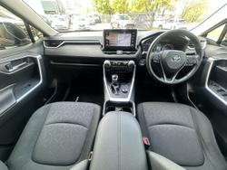 2020 Toyota
                RAV4 GXL