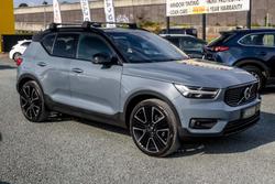2022 Volvo XC40 T5 R-Design