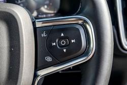 2022 Volvo XC40 T5 R-Design