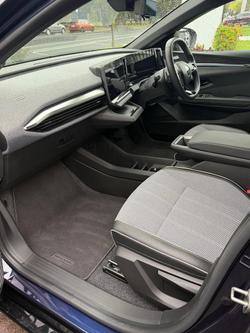2024 Renault Megane E-Tech Techno EV60 XCB MY24 Night Blue with Diamond Black roof