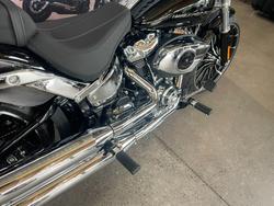 2025 Harley-davidson FXBR BREAKOUT (117) Vivid Black