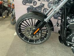 2025 Harley-davidson FXBR BREAKOUT (117) Vivid Black