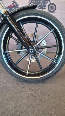 2016 Harley-davidson FXSB SOFTAIL BREAKOUT Black