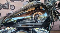 2016 Harley-davidson FXSB SOFTAIL BREAKOUT Black
