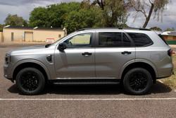 2025 Ford Everest Black Edition