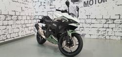 Kawasaki Ninja 500 SE